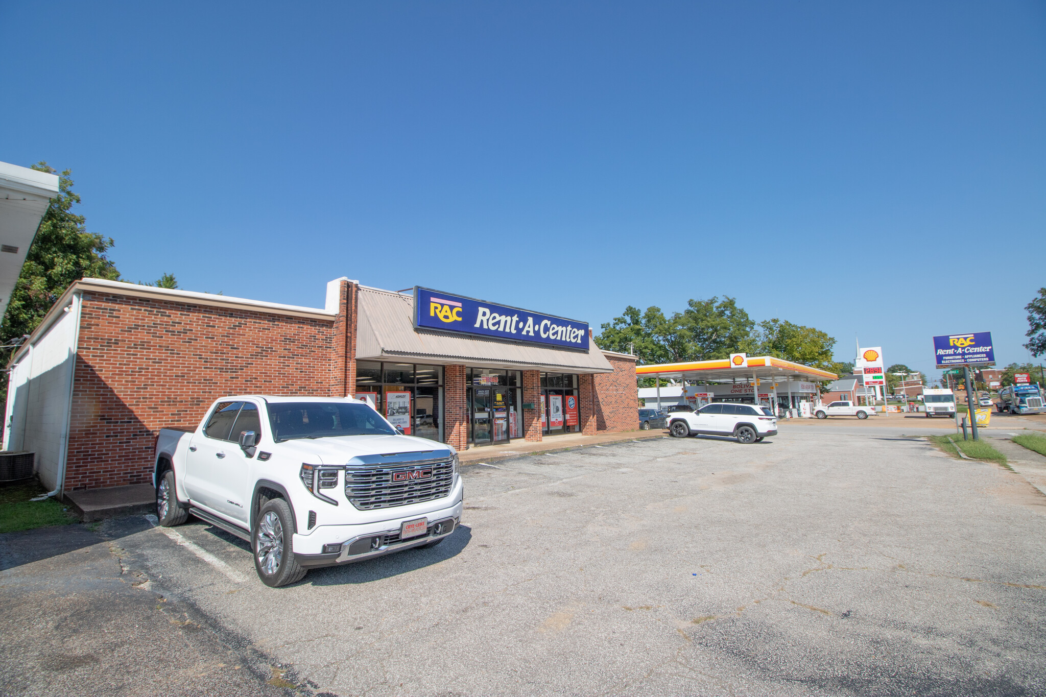 402 W Market St, Bolivar, TN for Sale