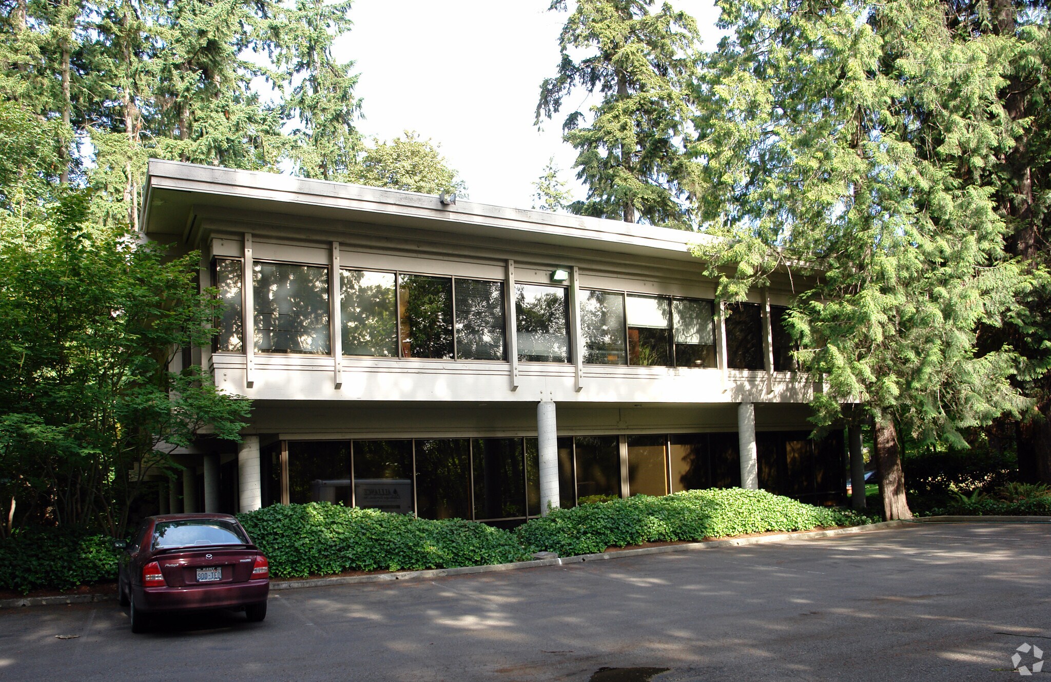 2050 112th Ave NE, Bellevue, WA for Rent