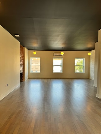 New York, NY Retail - 2277 3rd Ave