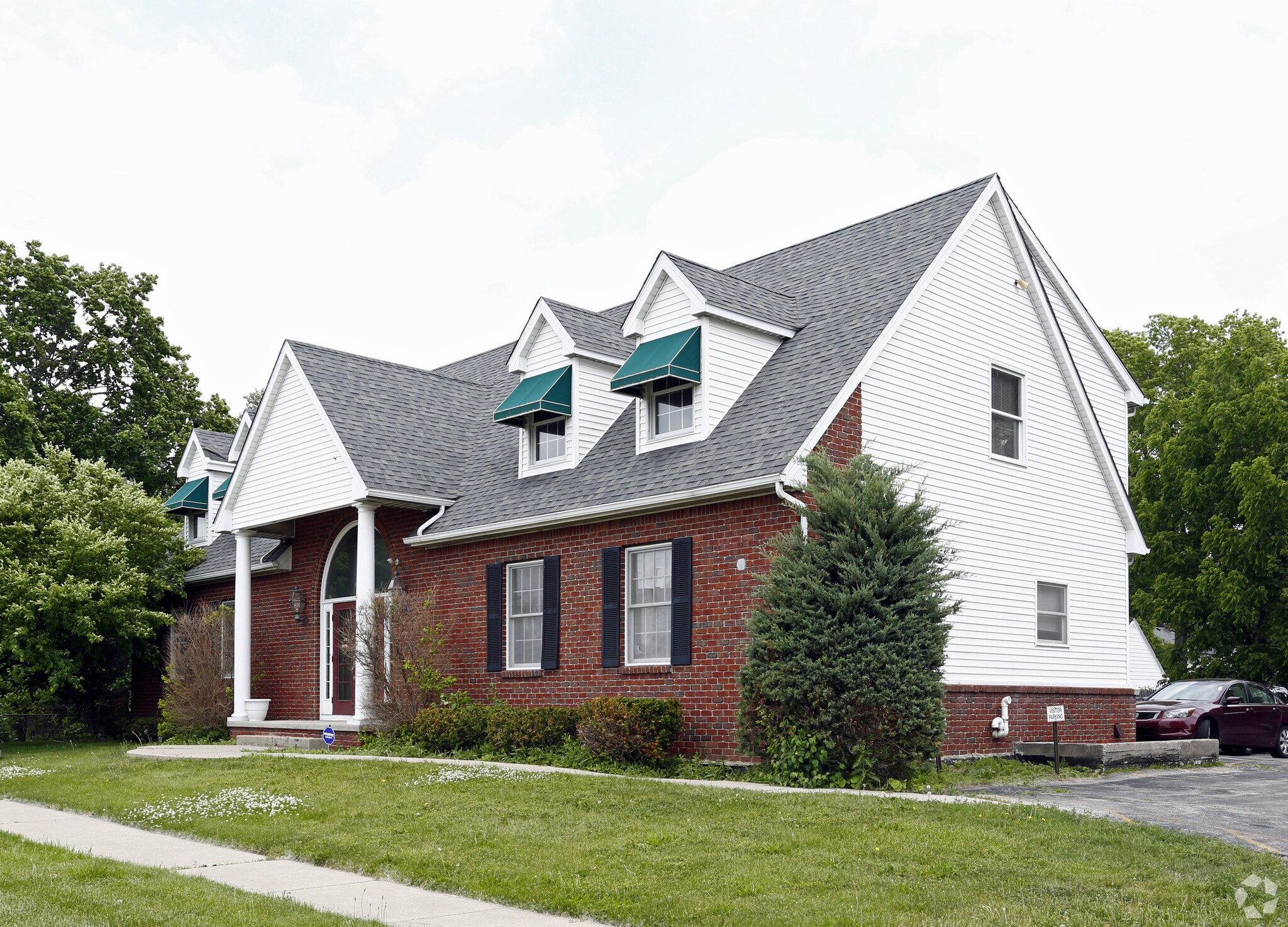 1421 S Reynolds Rd, Toledo, OH for Sale