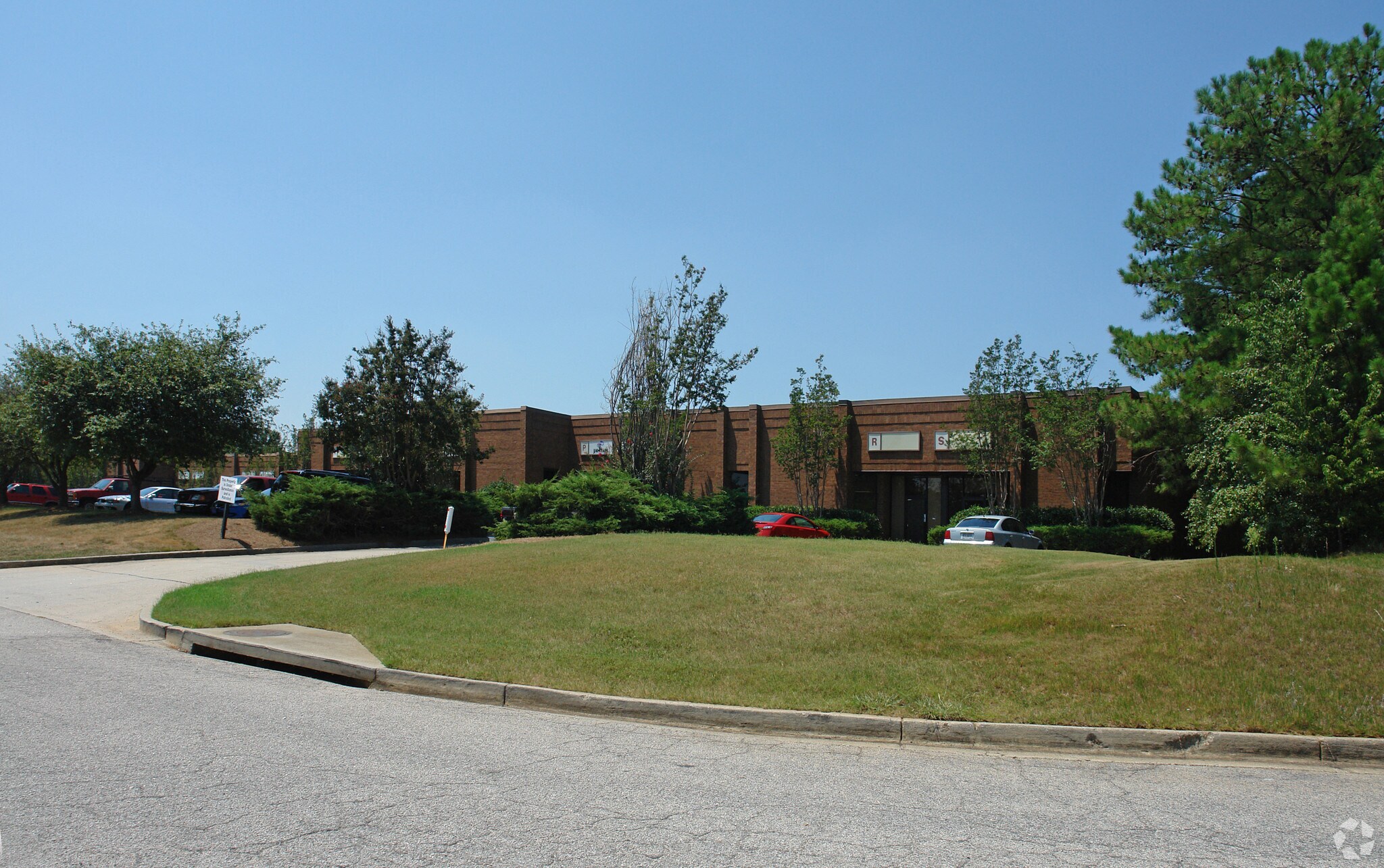 5002 N Royal Atlanta Dr Tucker, GA 30084 Industrial Property for