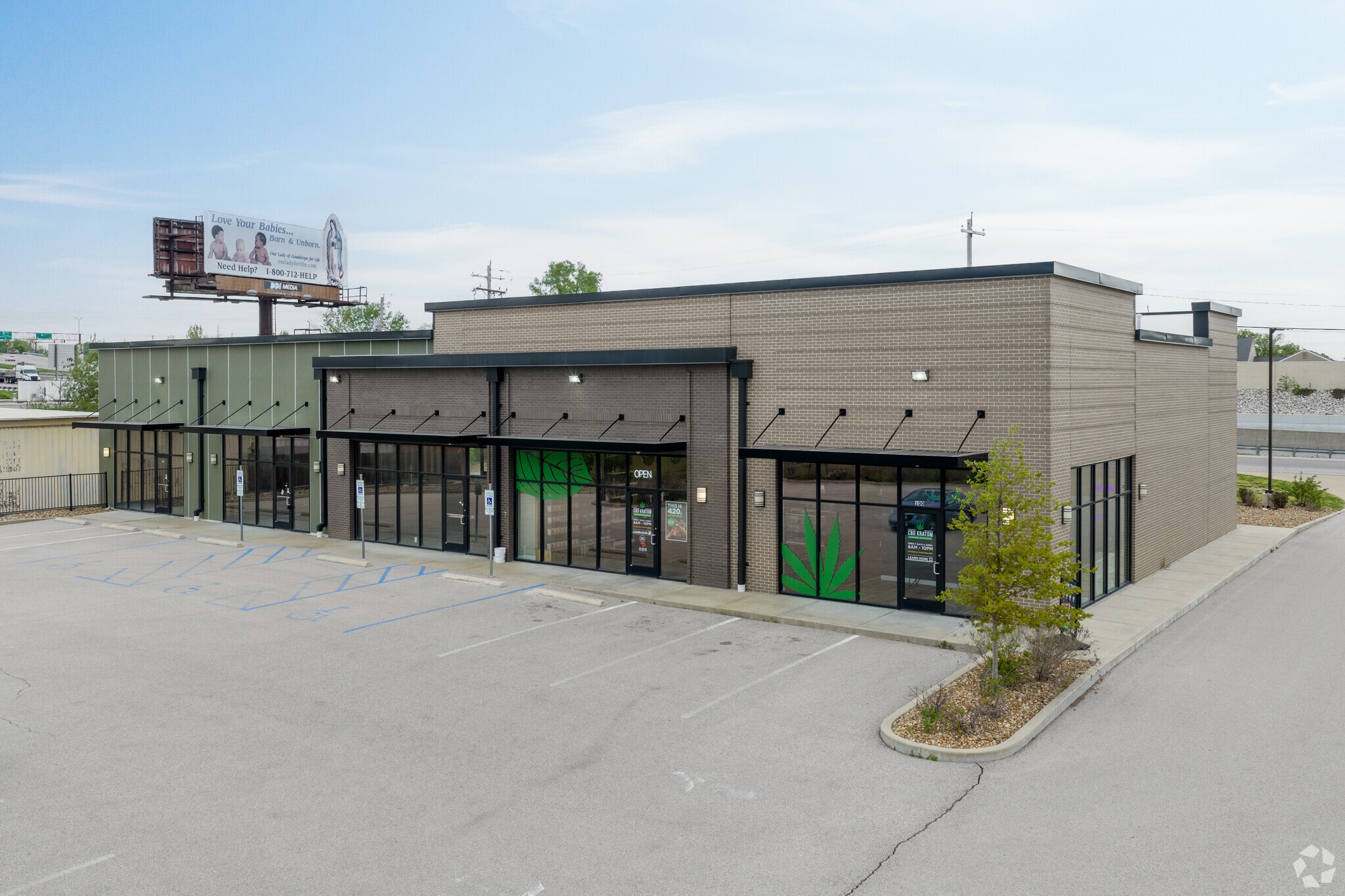 1560 Veterans Memorial Pkwy, Saint Charles, MO for Rent