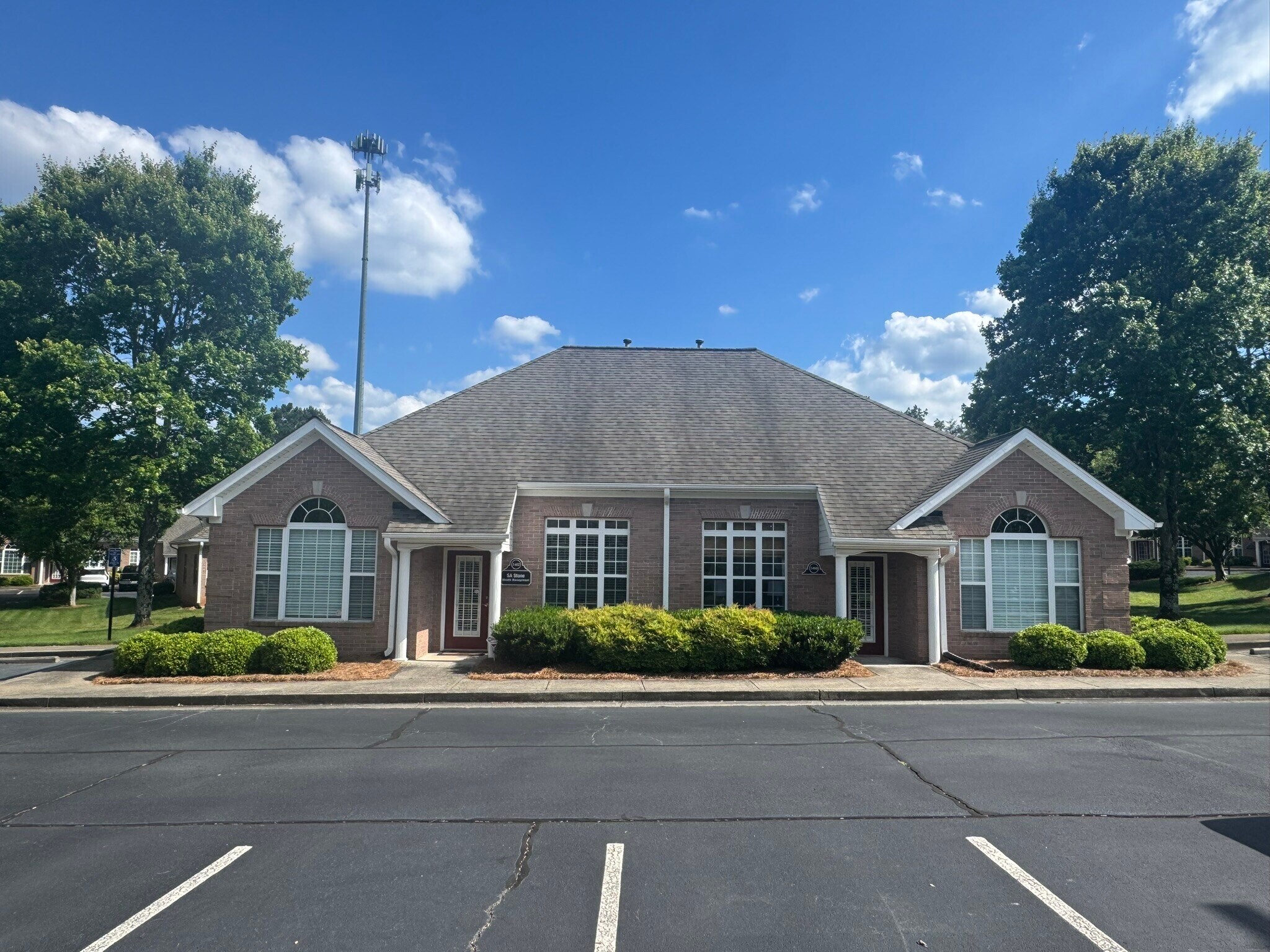 1500-1502 Abbey Ct, Alpharetta, GA for Sale