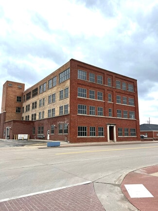 Neenah, WI Office, Office/Medical - 333 N Commercial St