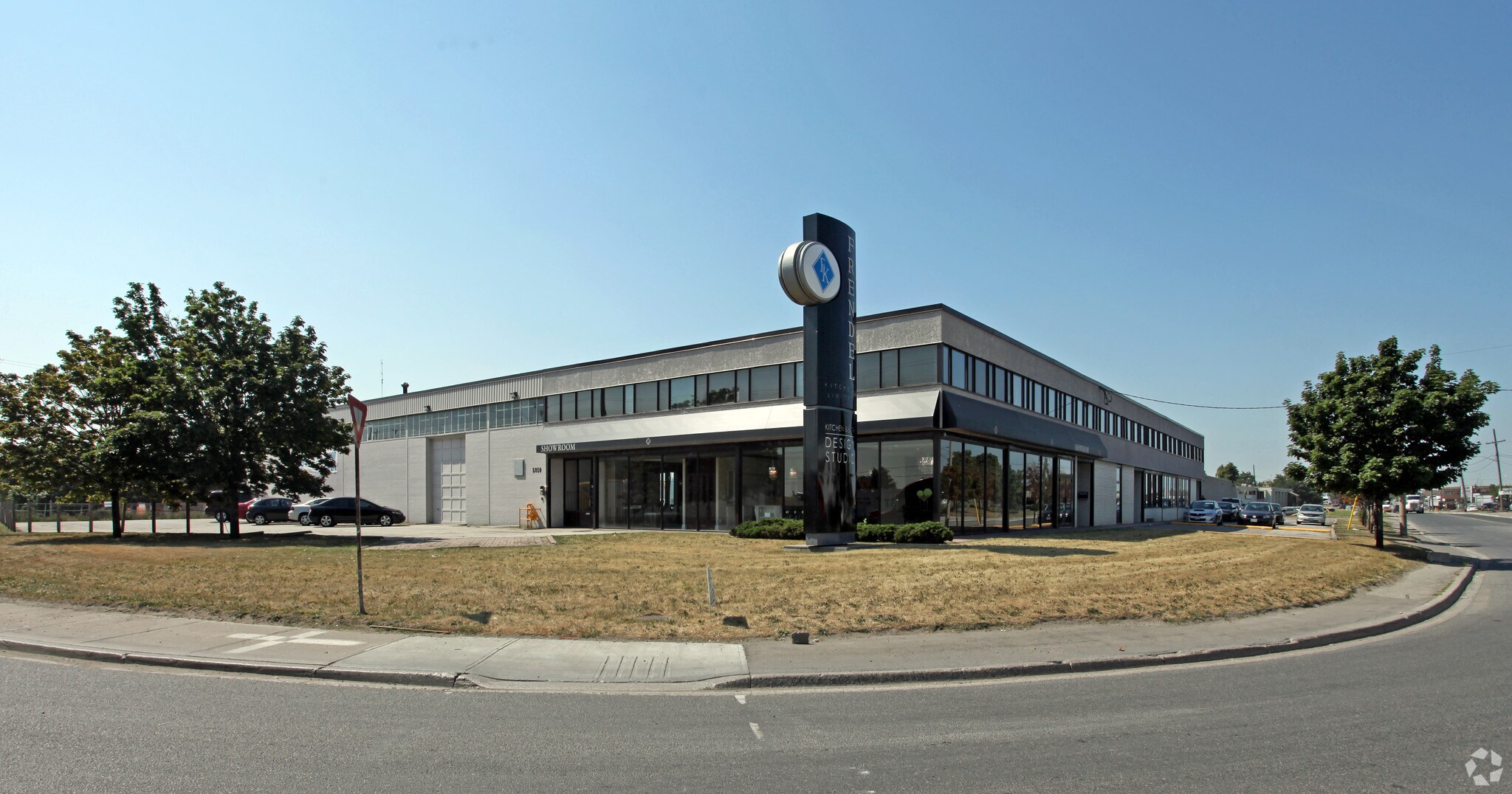 5850 Dixie Rd, Mississauga, ON for Rent