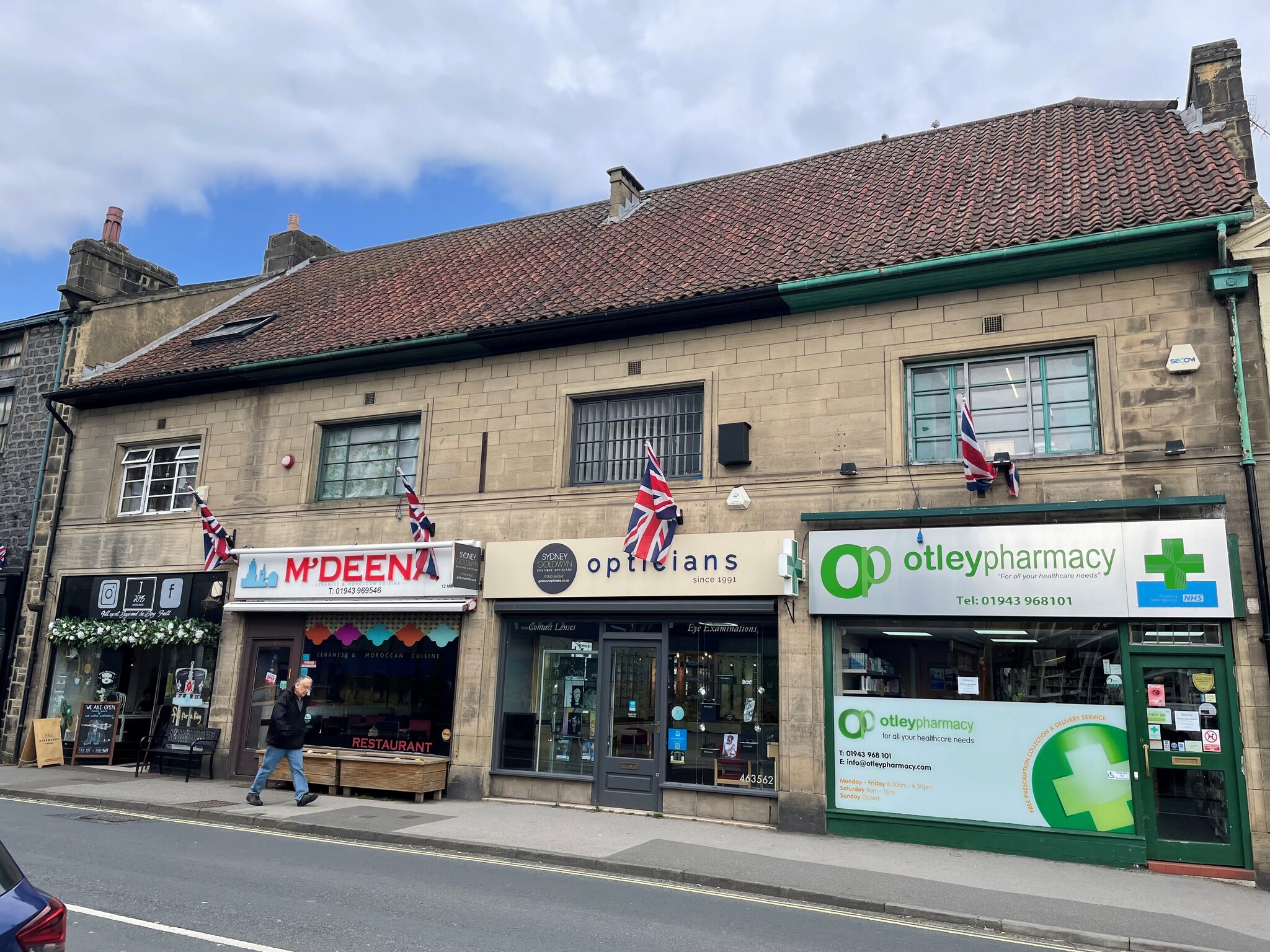 10-16 Market Pl, Otley, WYK for Rent