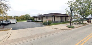 Mundelein, IL Bank - 469 N Seymour Ave