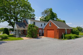 Lancaster, PA Veterinarian/Kennel - 2457 New Holland Pike