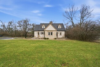 Centerville, OH Storefront Retail/Office - 175 W Franklin St Centerville, OH Storefront Retail/Office - 175 W Franklin St