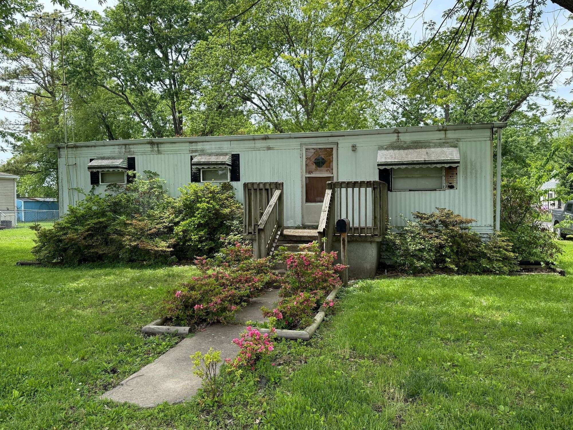 802 S Borders Ave, Marissa, IL for Sale