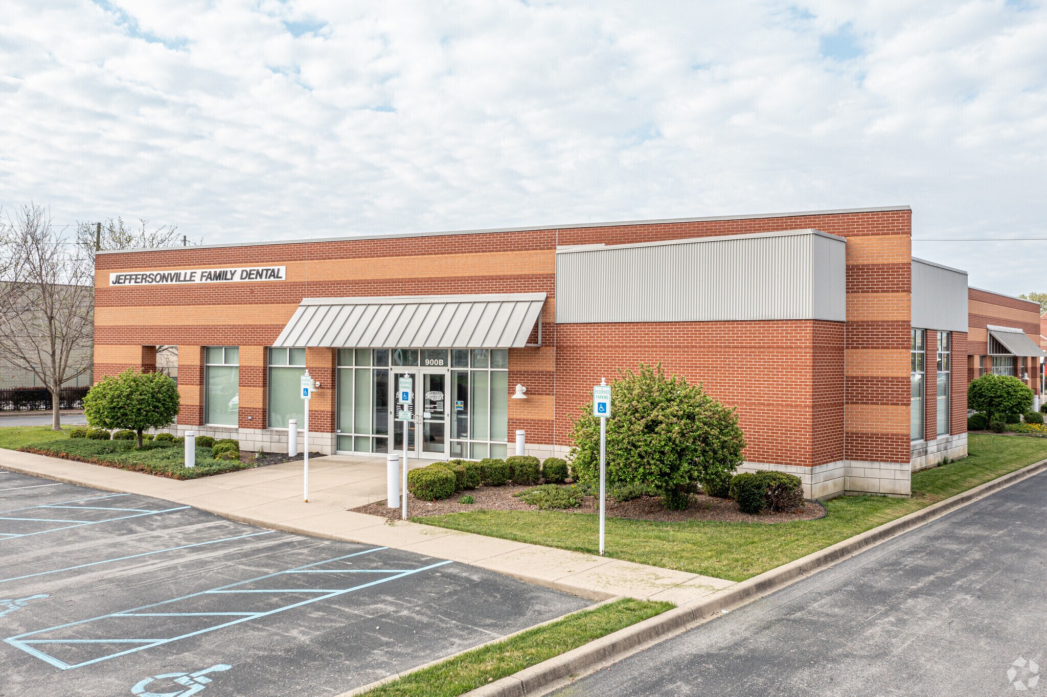 900 Spring St, Jeffersonville, IN for Rent