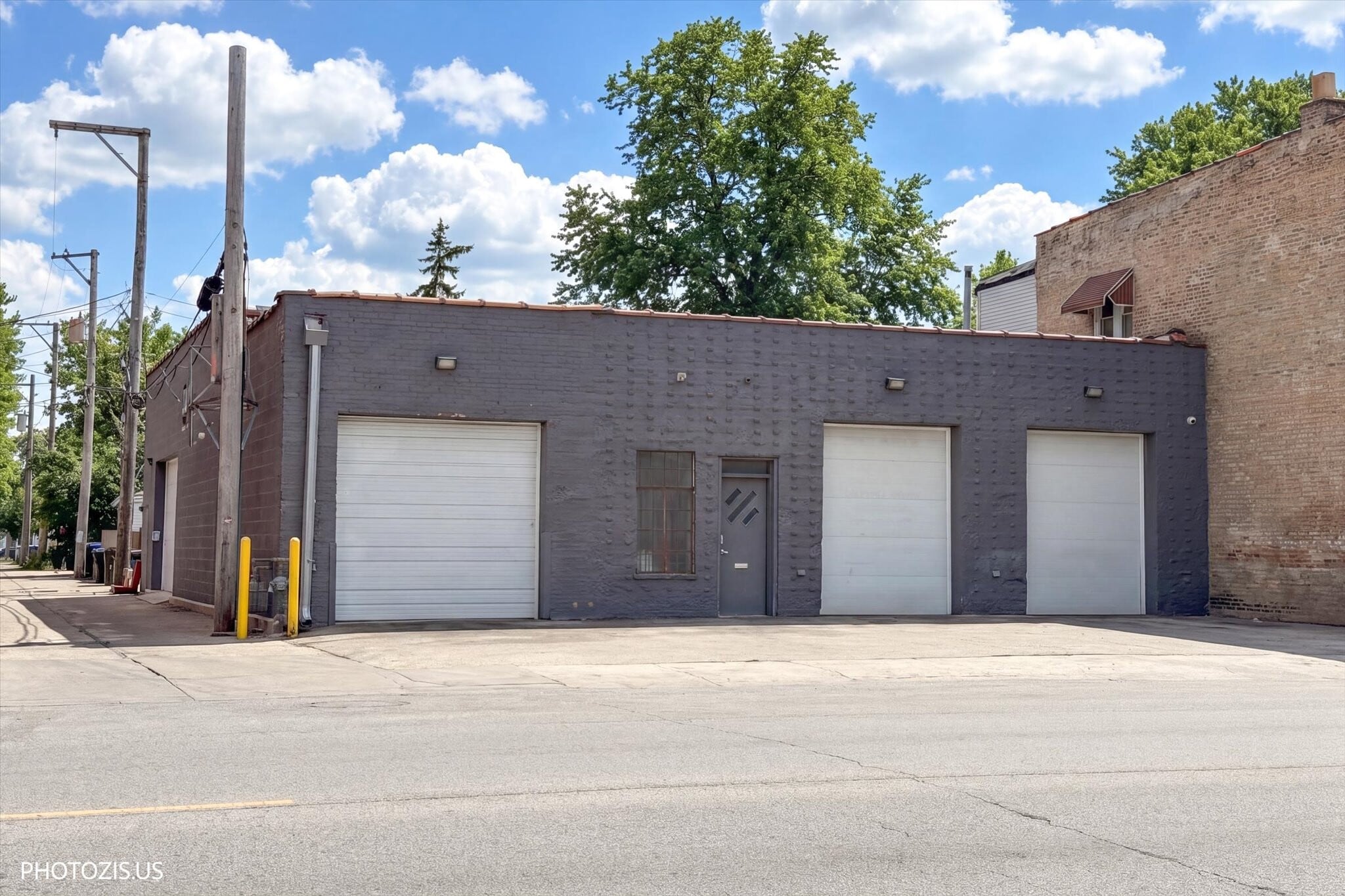 4257 W Montrose Ave, Chicago, IL for Sale