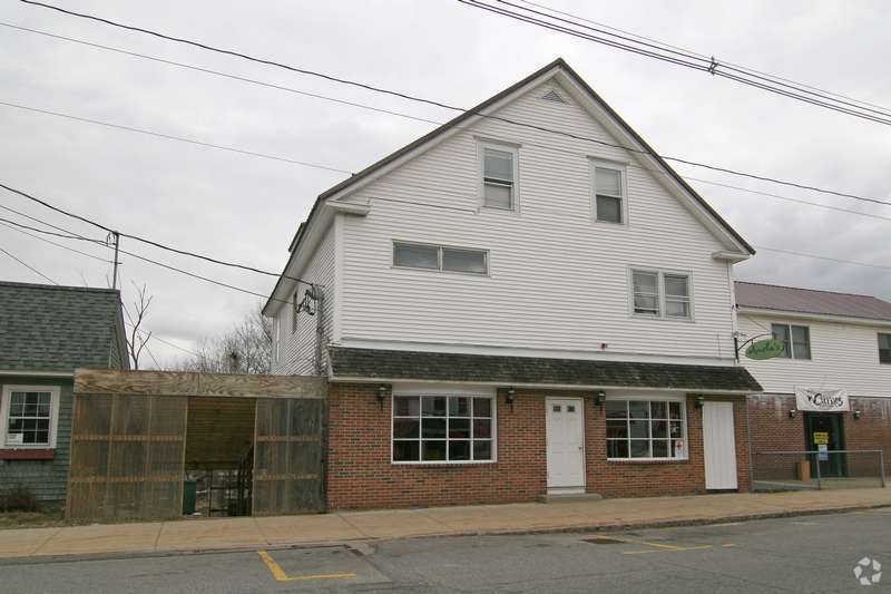 15 Church St, Merrimac, MA for Sale
