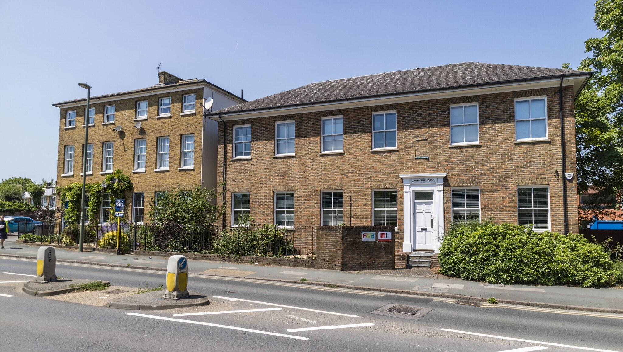 5 The Avenue, Egham, SRY for Rent