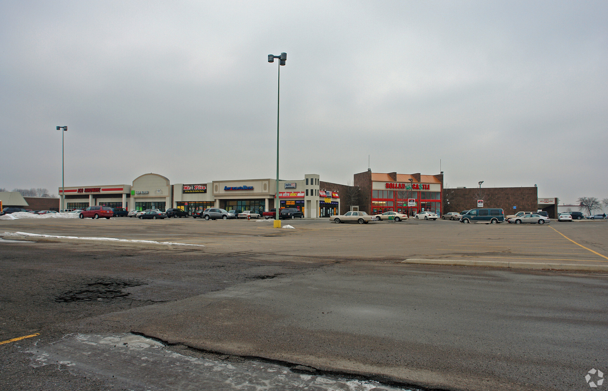 25005-25029 Van Dyke Ave, Center Line, MI for Rent