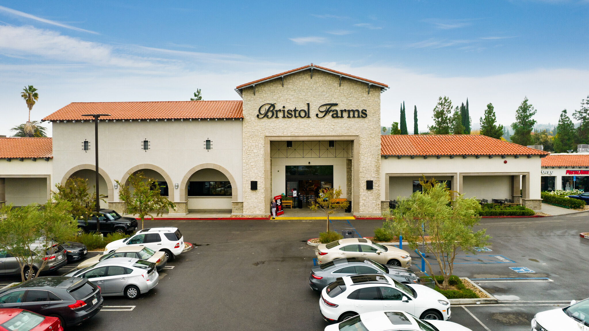 23331-23391 Mulholland Dr, Woodland Hills, CA for Rent