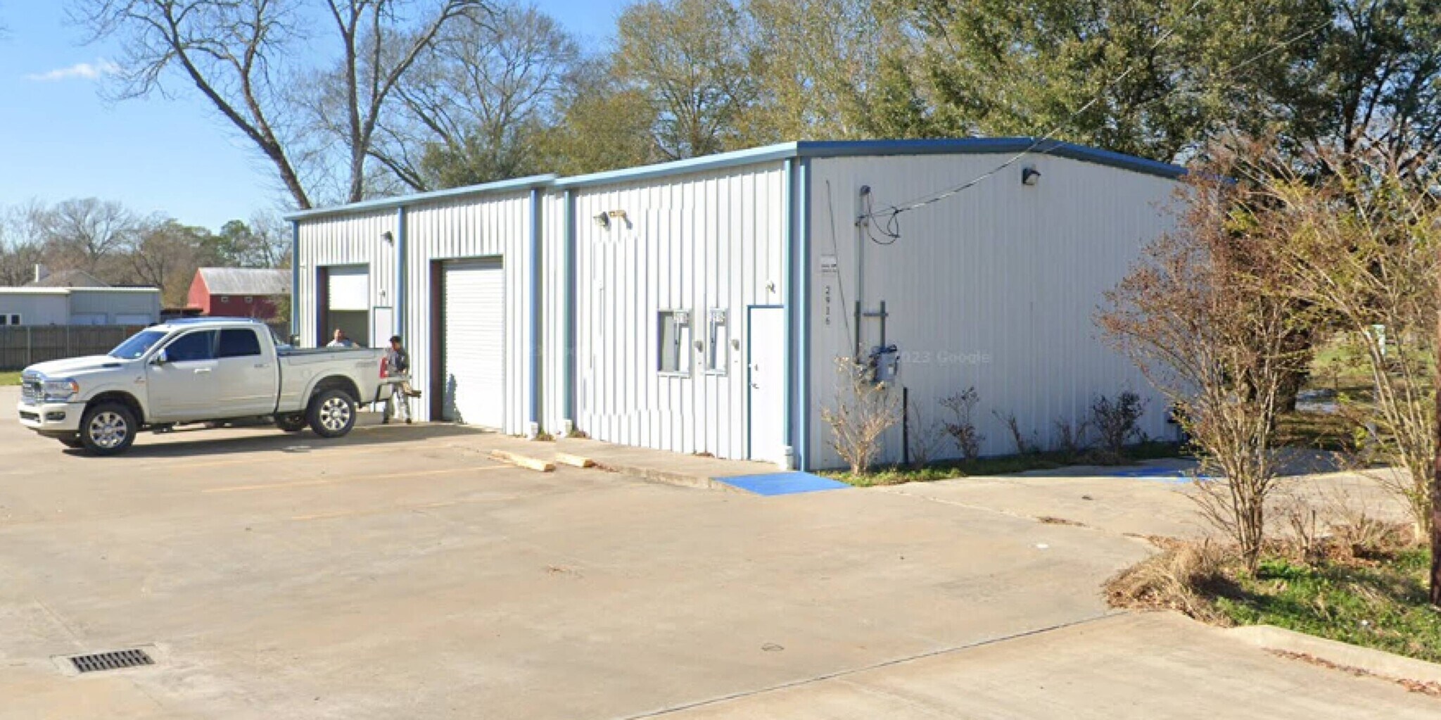 2916 Lily St Pasadena, TX 77503 Flex Property for Lease on