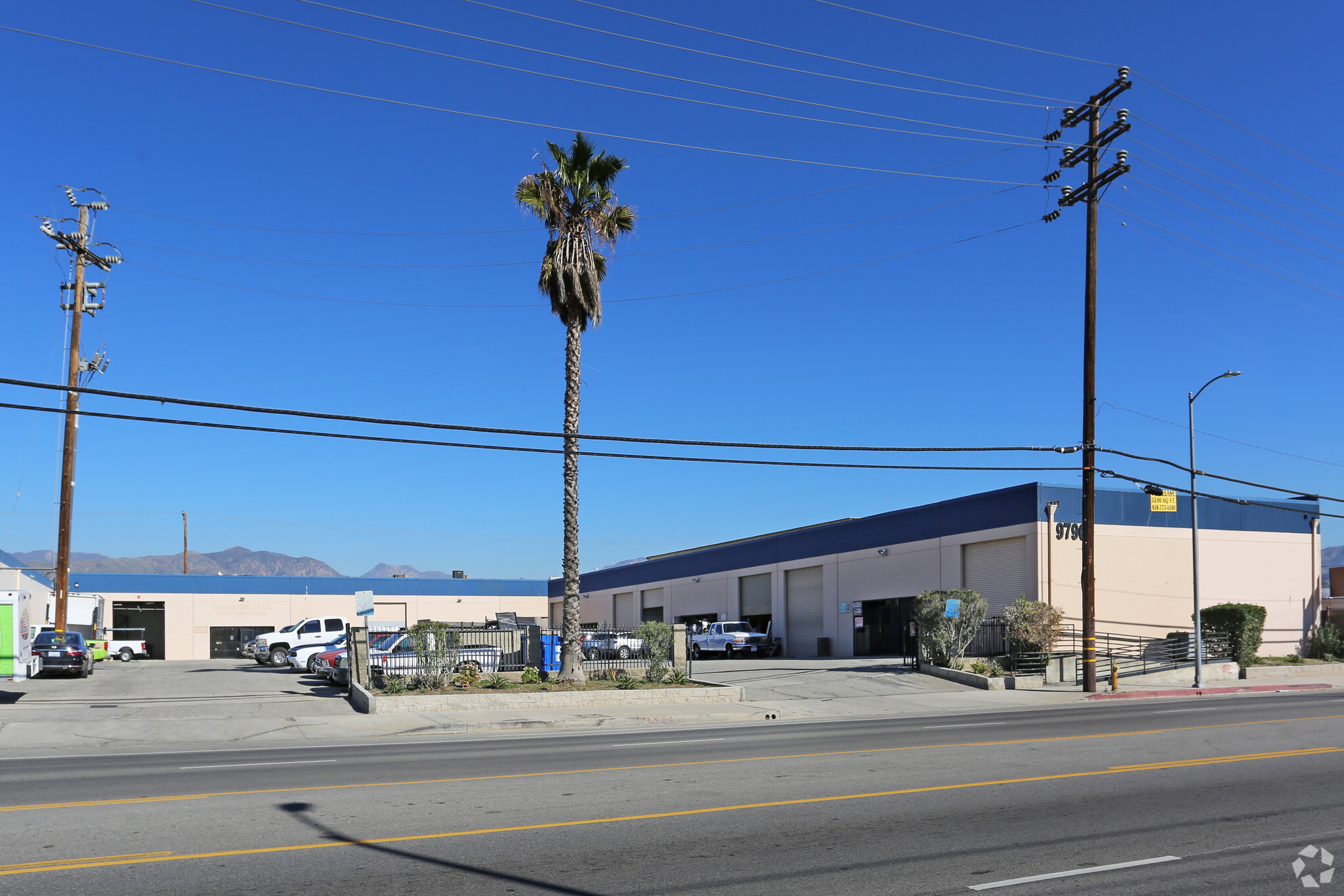 9790-9792 Glenoaks Blvd, Sun Valley, CA for Rent