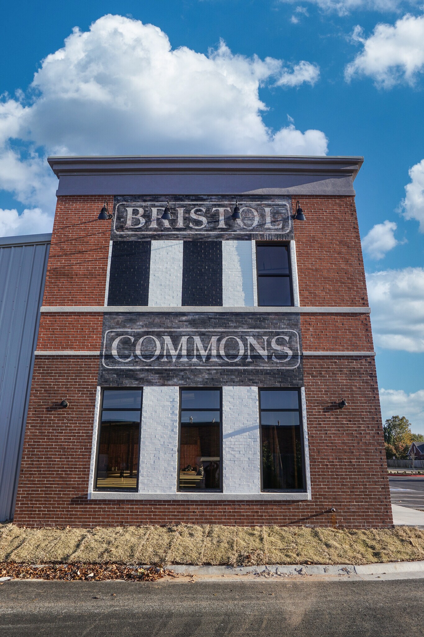 140 S Southwinds Dr Farmington, AR 72730 Retail Property for Lease on