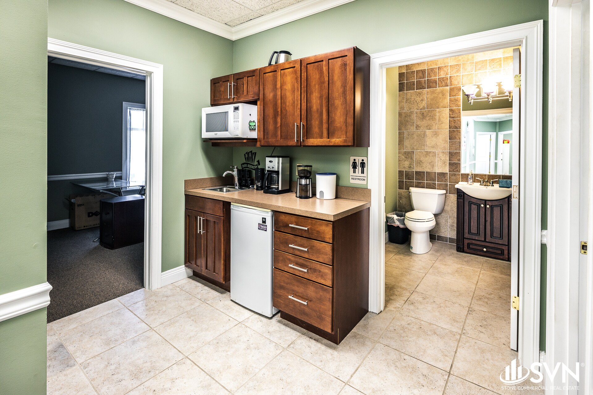 1204 Winchester Rd Lexington, KY 40505 Office Property for Sale on