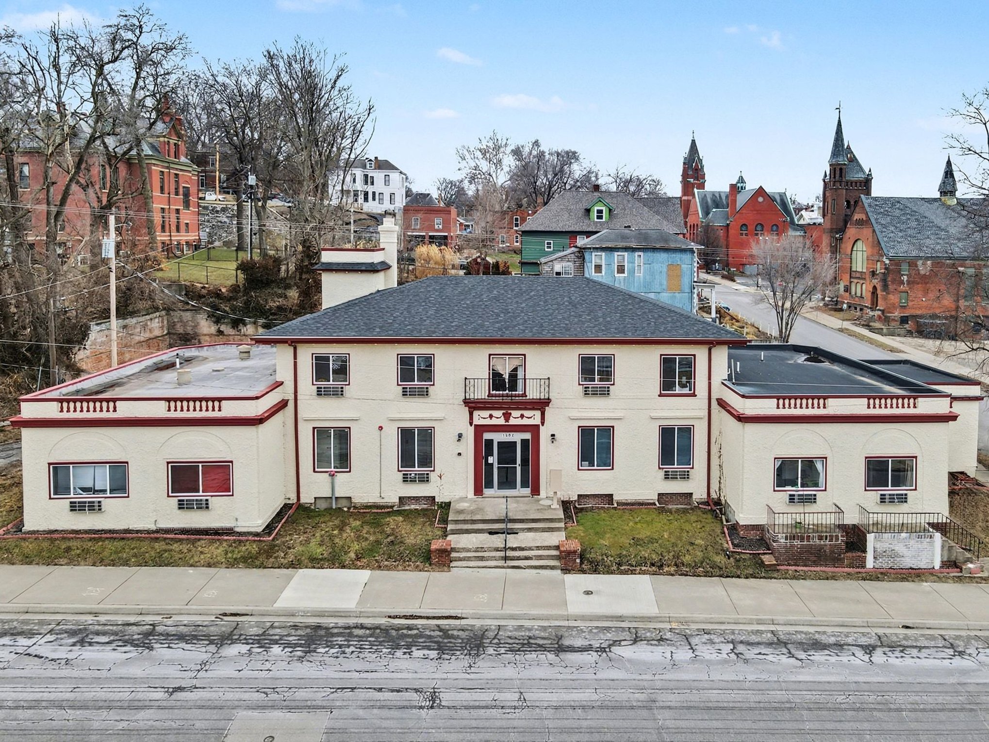 1302 Faraon St, Saint Joseph, MO for Sale