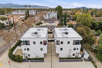 Van Nuys, CA Apartments - 13822 Oxnard St