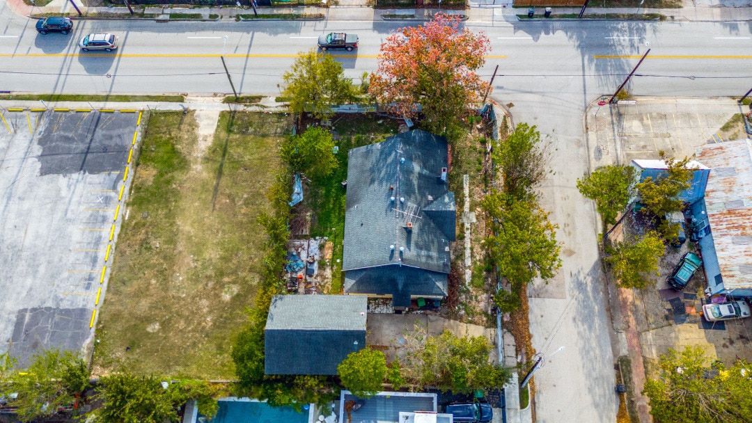 3002 N Main St, Houston, TX for Sale