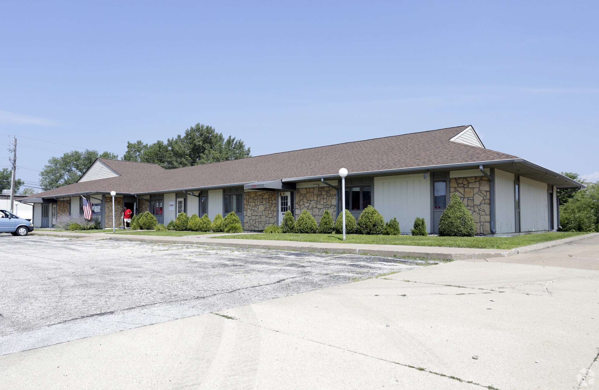 1531 47th Ave, Moline, IL for Rent