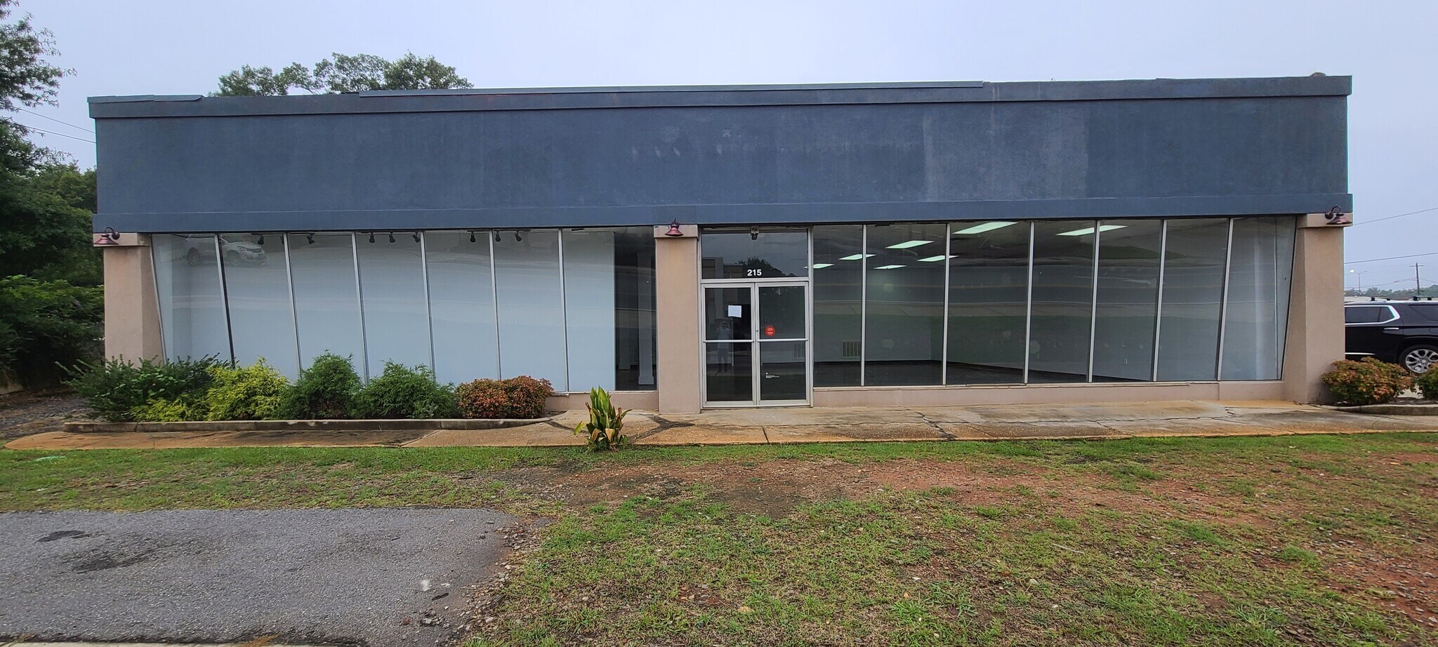 215 N Camellia Blvd, Fort Valley, GA for Sale