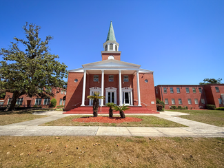 Dade City, FL Churches - 37511 Church Ave