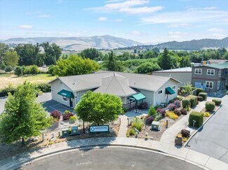 Ashland, OR Storefront Retail/Office - 481 Applegate Way