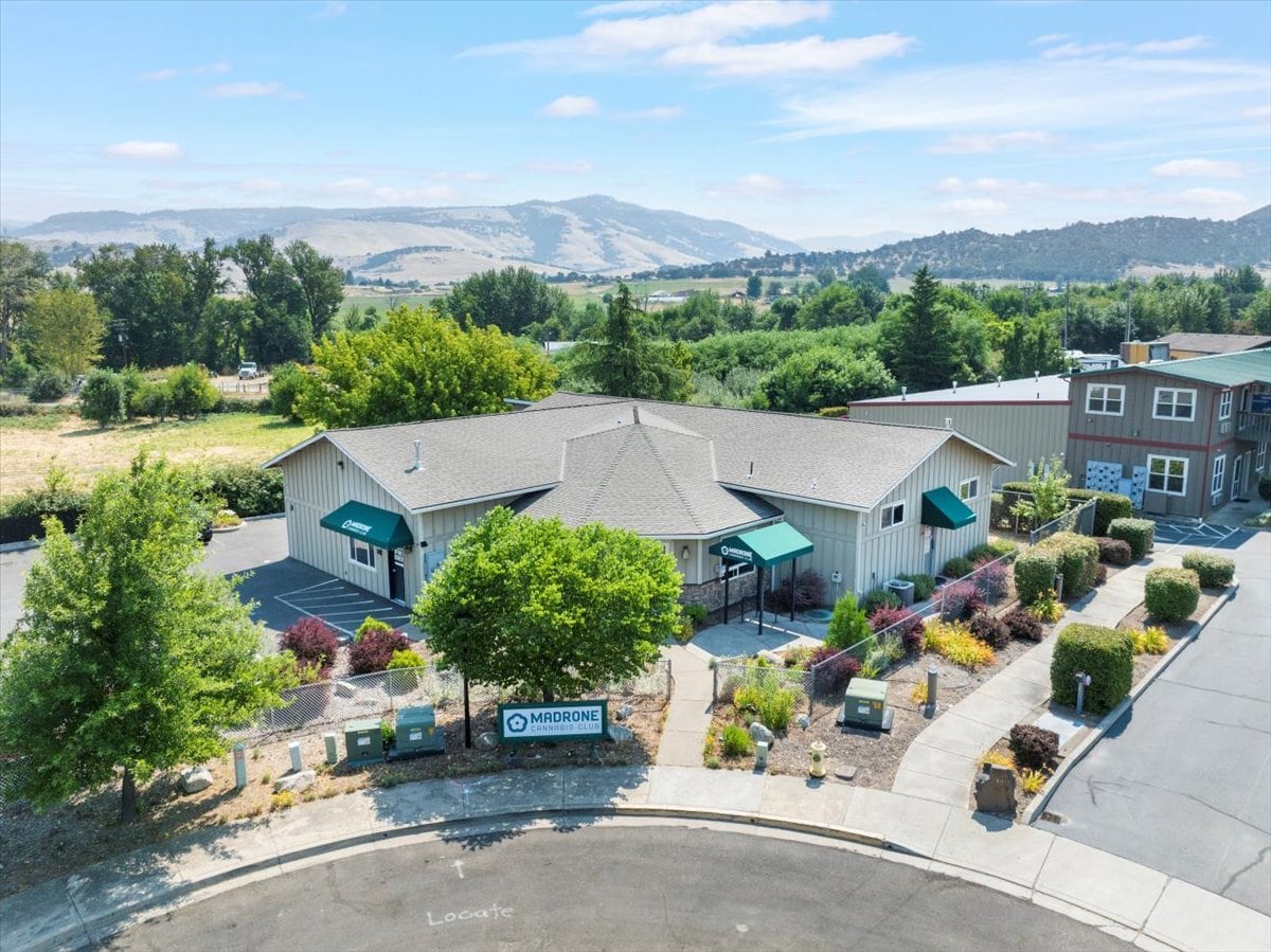 481 Applegate Way, Ashland, OR for Sale