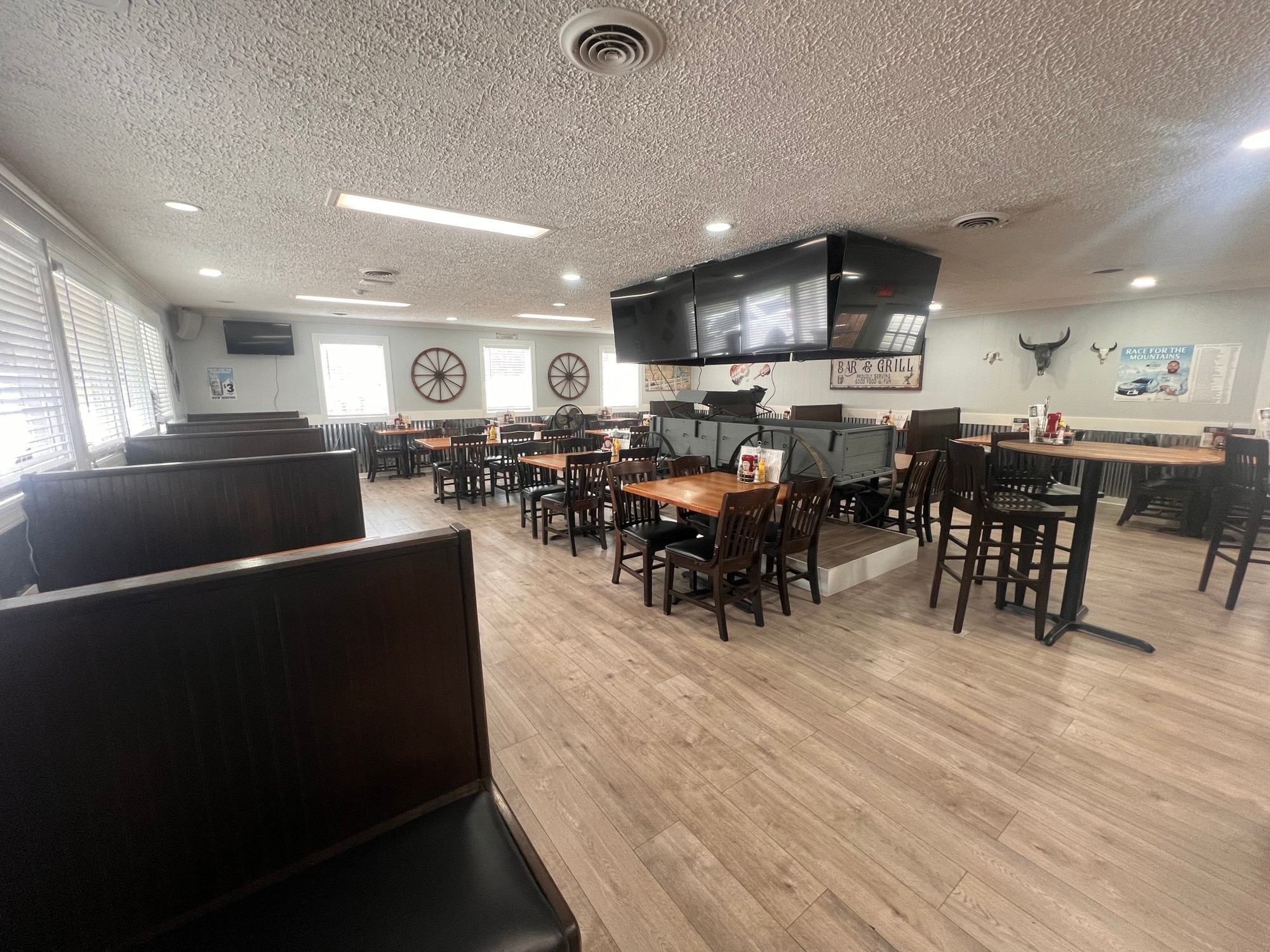 15170 & 15182 George Washington Memorial Hwy, Saluda, VA for Sale