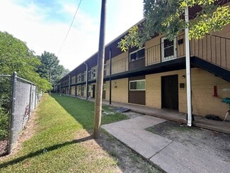 Newport News, VA Apartments - 600 74th St