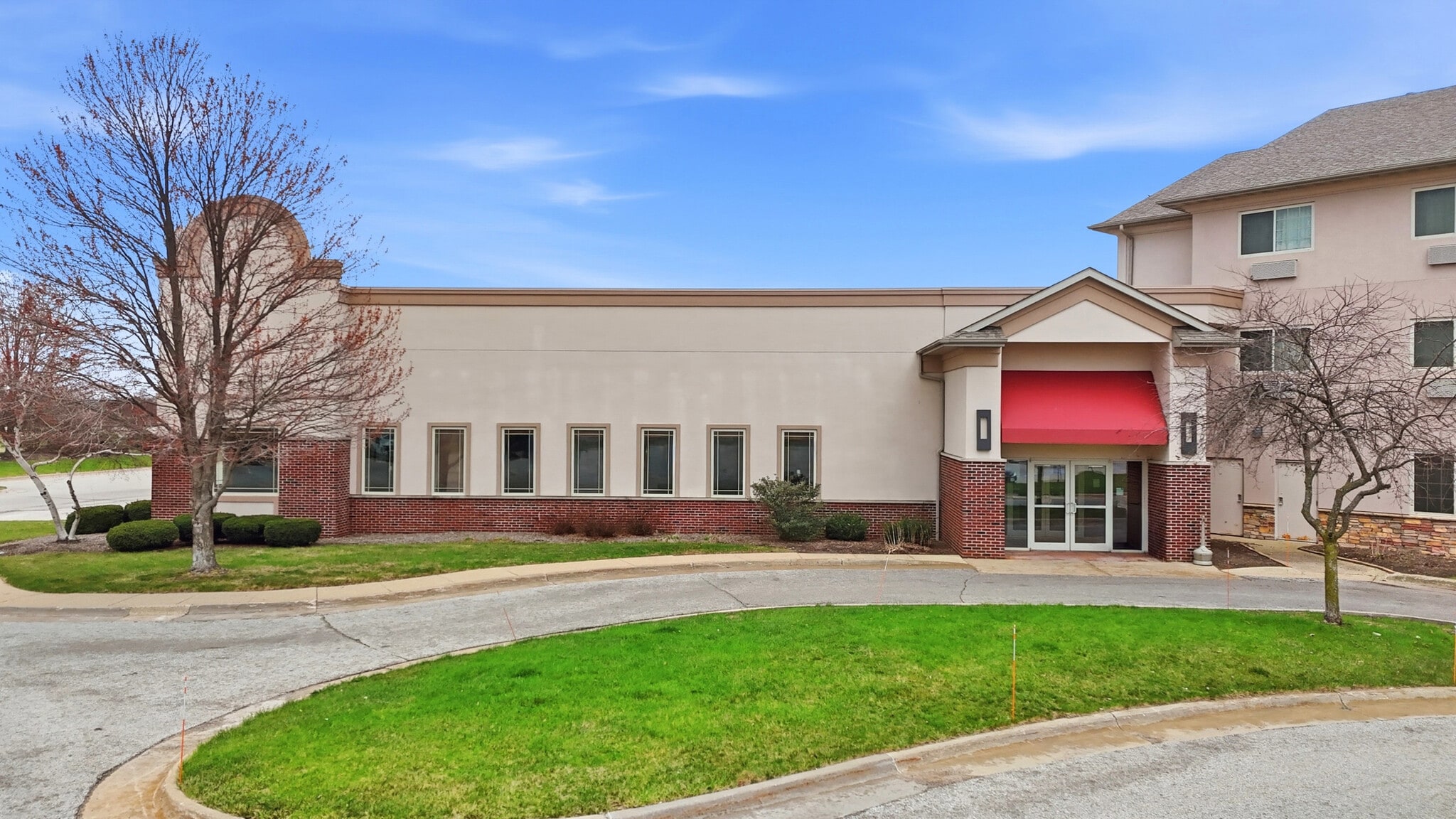 1780 Stonegate Center Dr, Burlington, IA for Rent