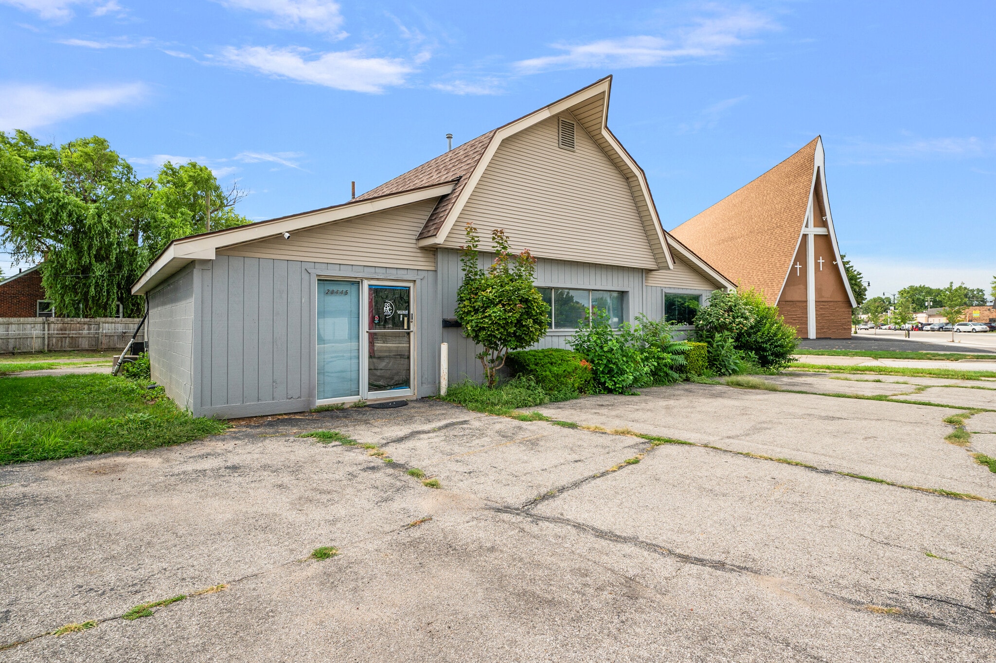28445 Utica Rd, Roseville, MI for Sale