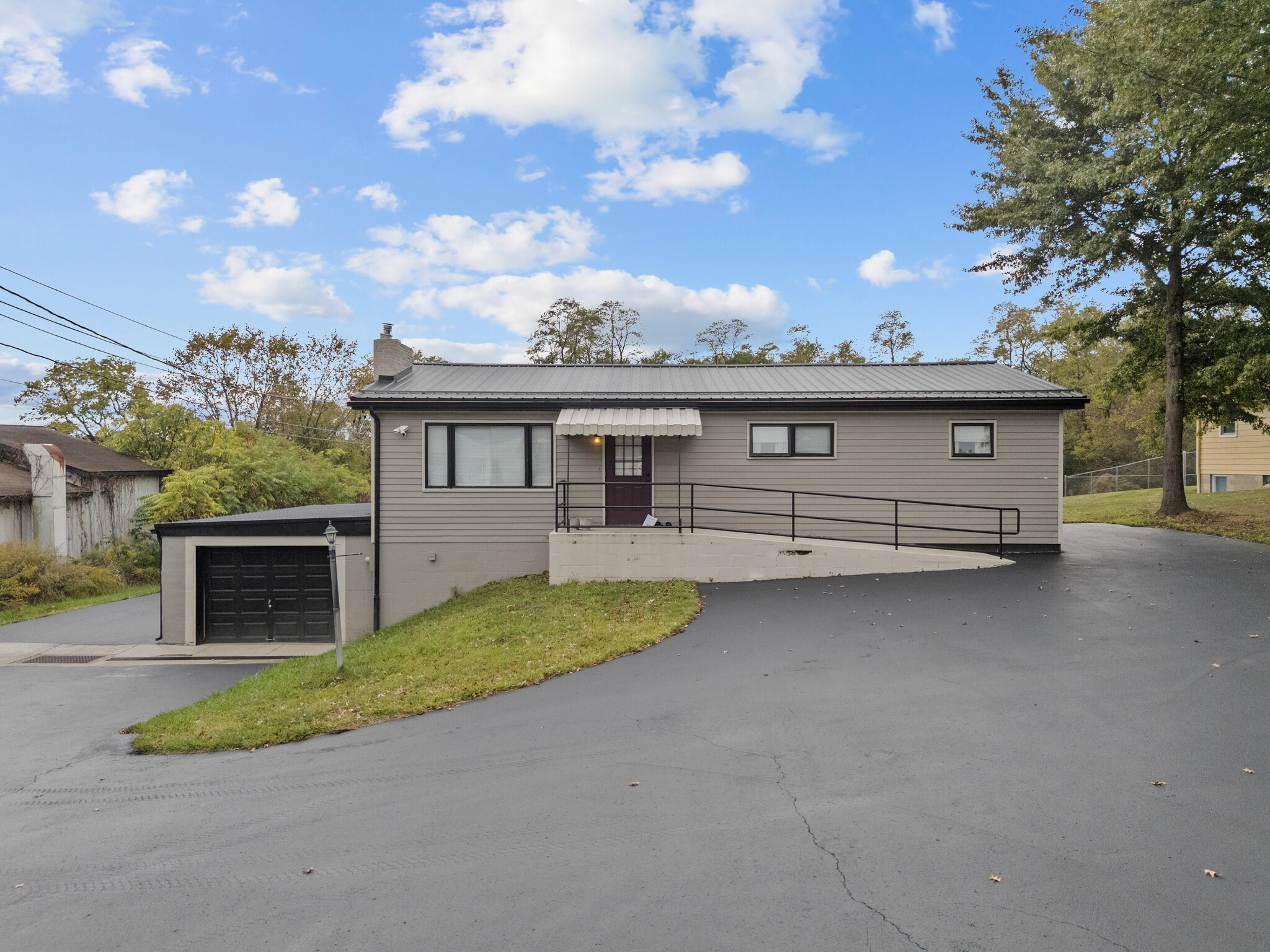 576 Pittsburgh Rd, Butler, PA for Sale