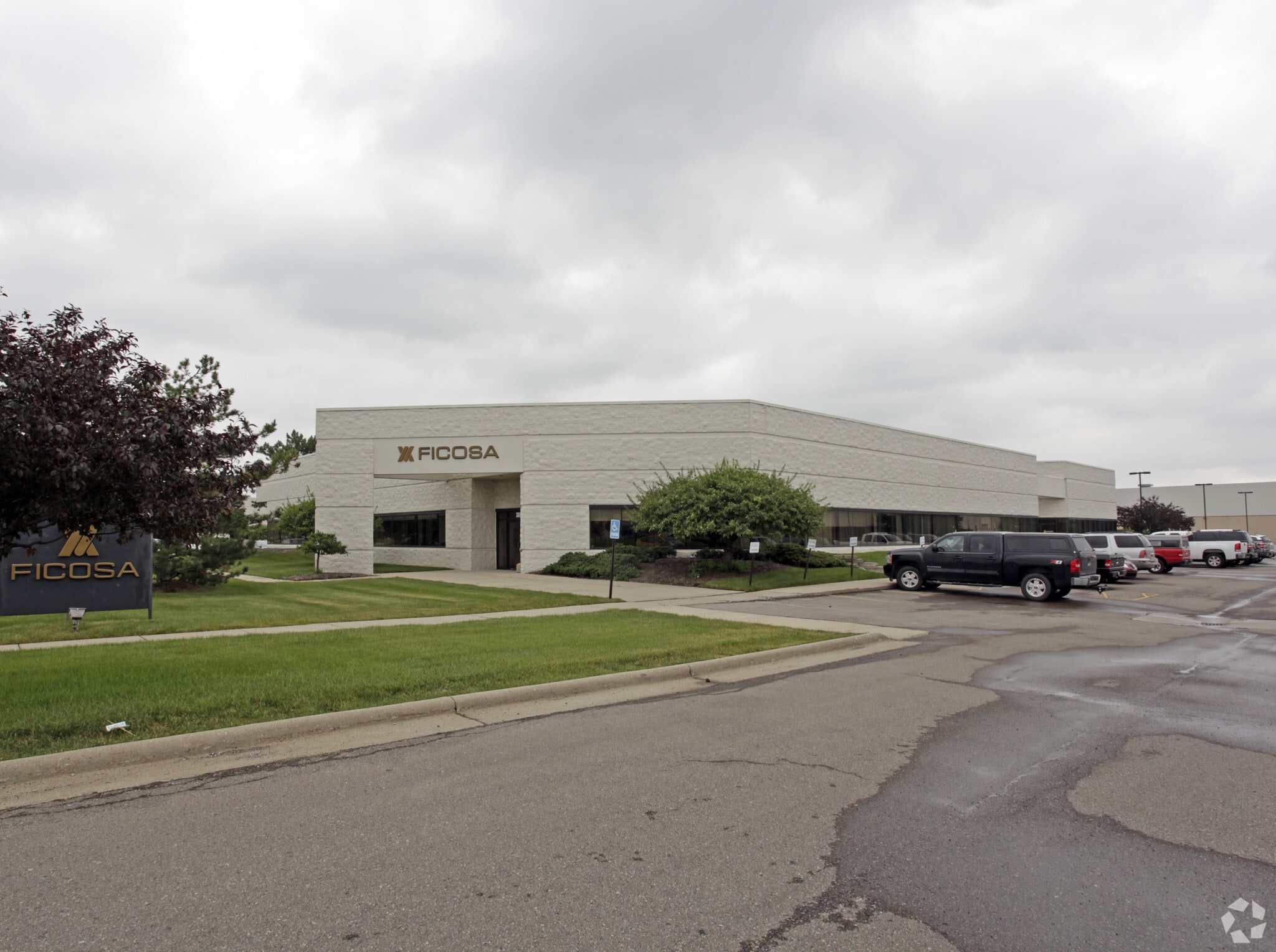 30850-30870 Stephenson Hwy, Madison Heights, MI for Rent