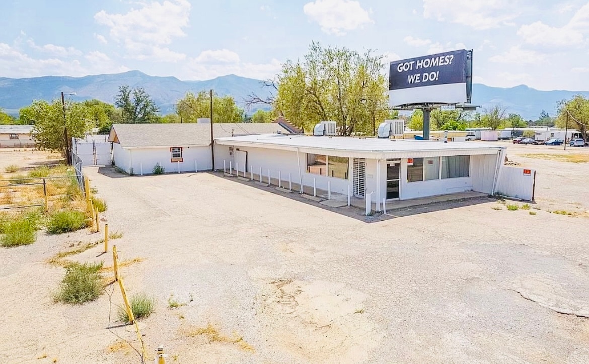 1640 N White Sands Blvd, Alamogordo, NM for Sale