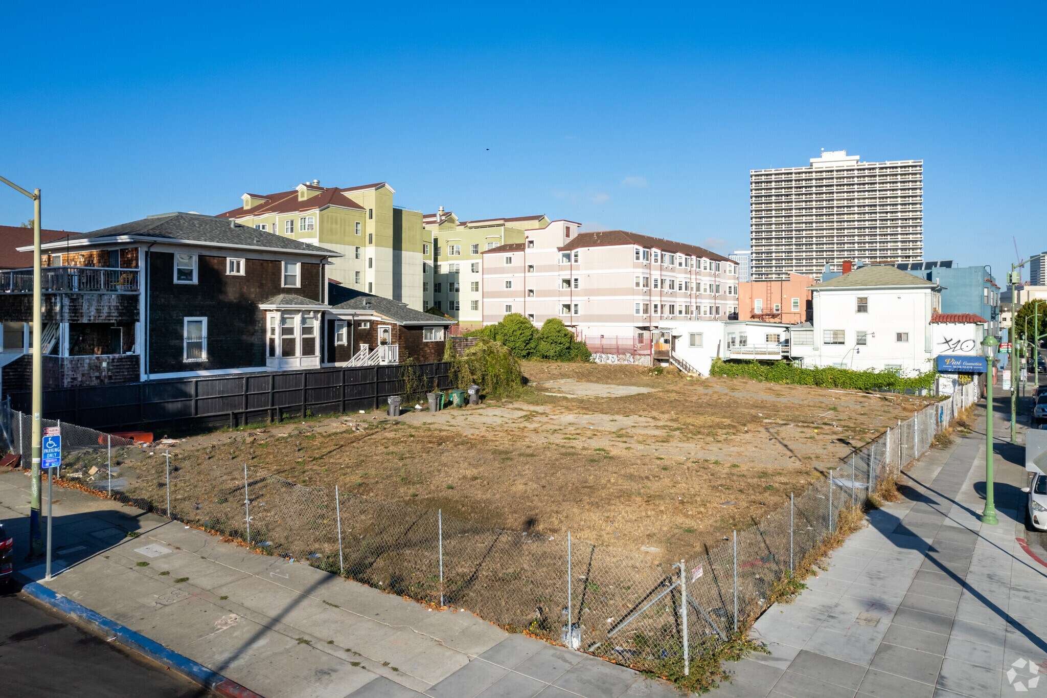 229 International Blvd, Oakland, CA for Sale
