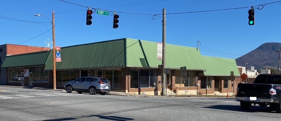 100 N 3rd Ave, Chatsworth, GA for Rent