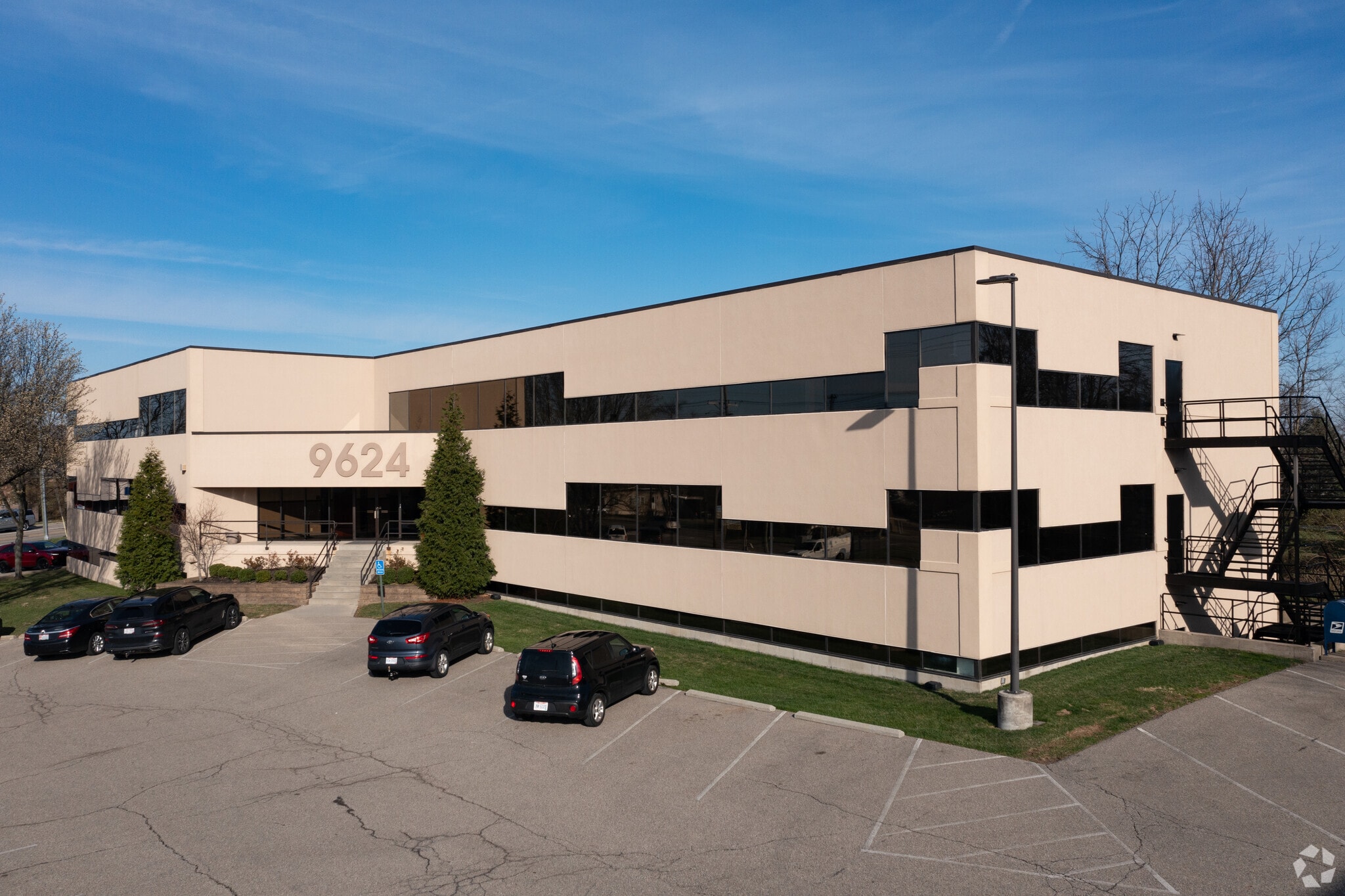9624 Cincinnati Columbus Rd, Cincinnati, OH for Rent