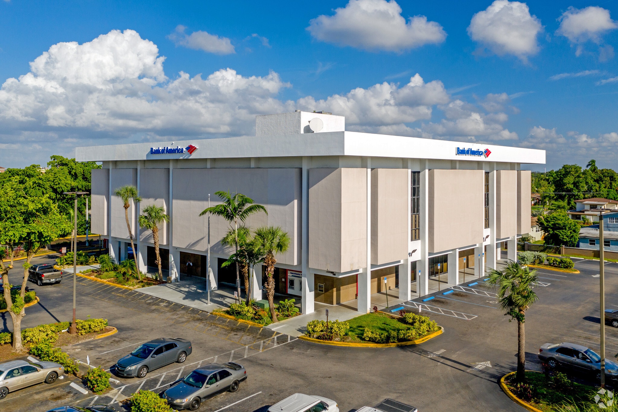 3661 W Oakland Park Blvd, Lauderdale Lakes, FL for Sale