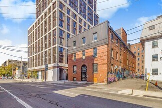 Toronto, ON Office - 490 Adelaide St W Toronto, ON Office - 490 Adelaide St W