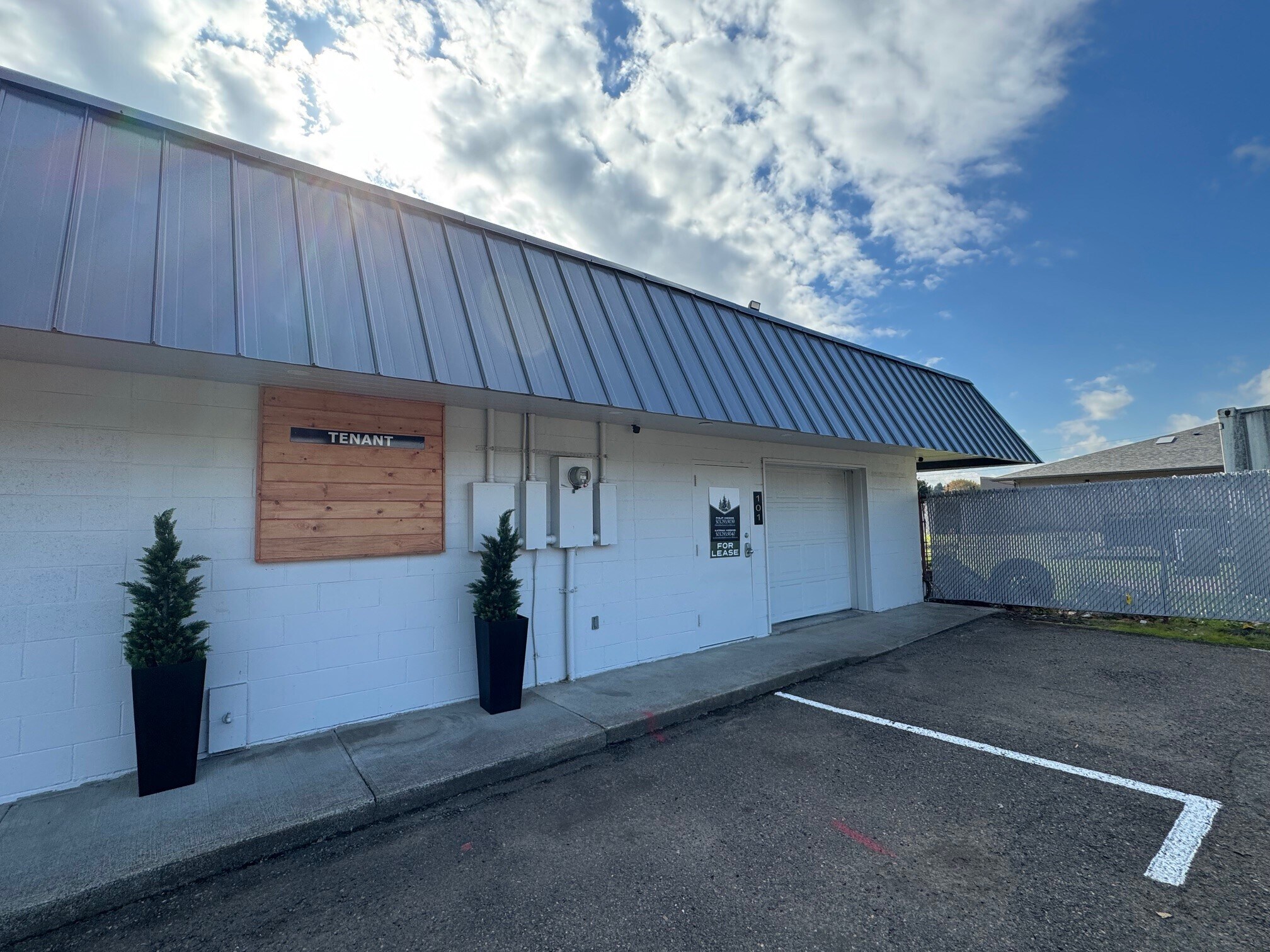 1800 NE Highway 99W, Mcminnville, OR for Rent