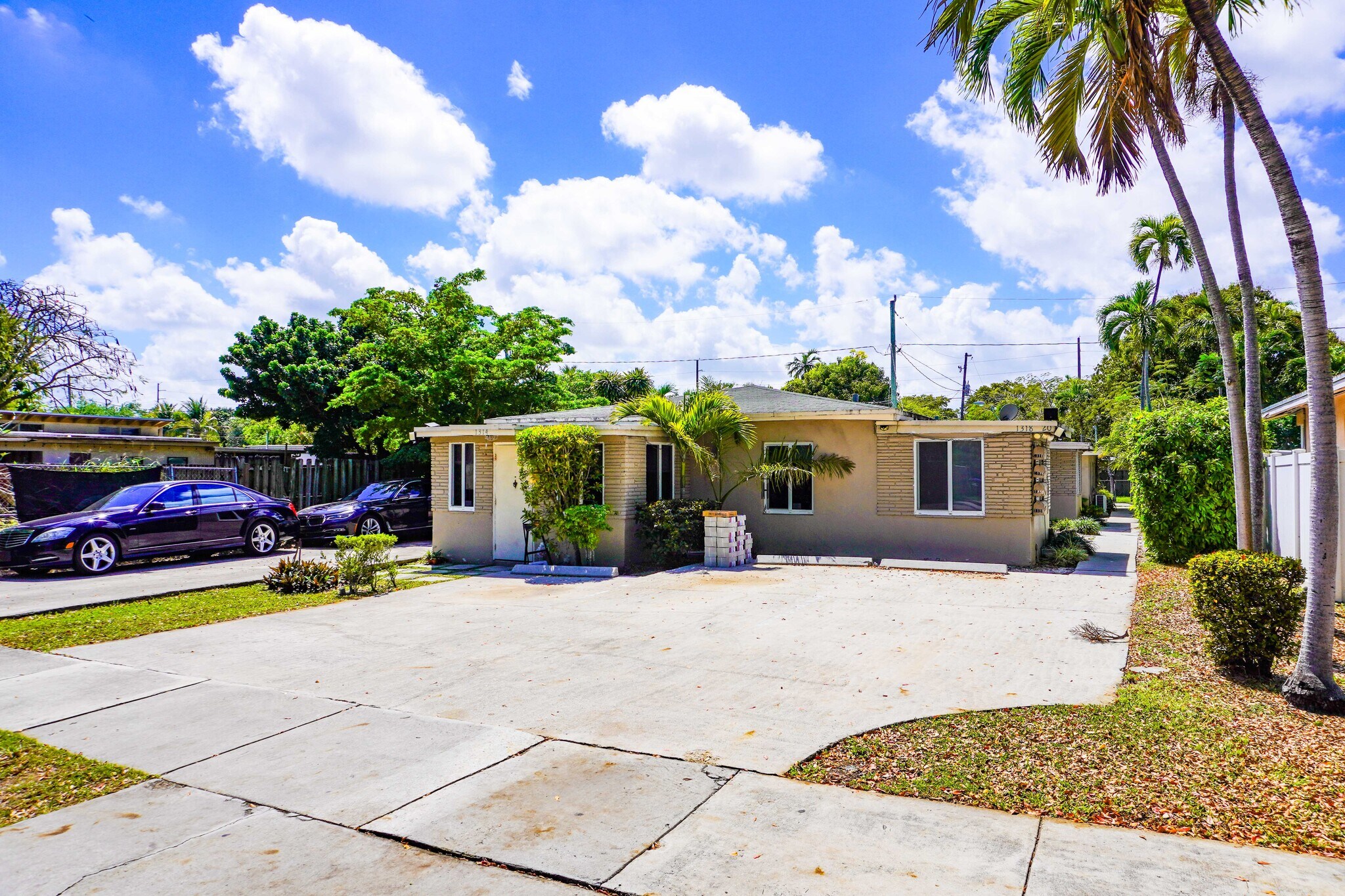 1314 S 20th Ave, Hollywood, FL for Sale