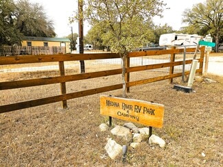 Bandera, TX Manufactured Housing/Mobile Housing - 605 Lakeshore Ln