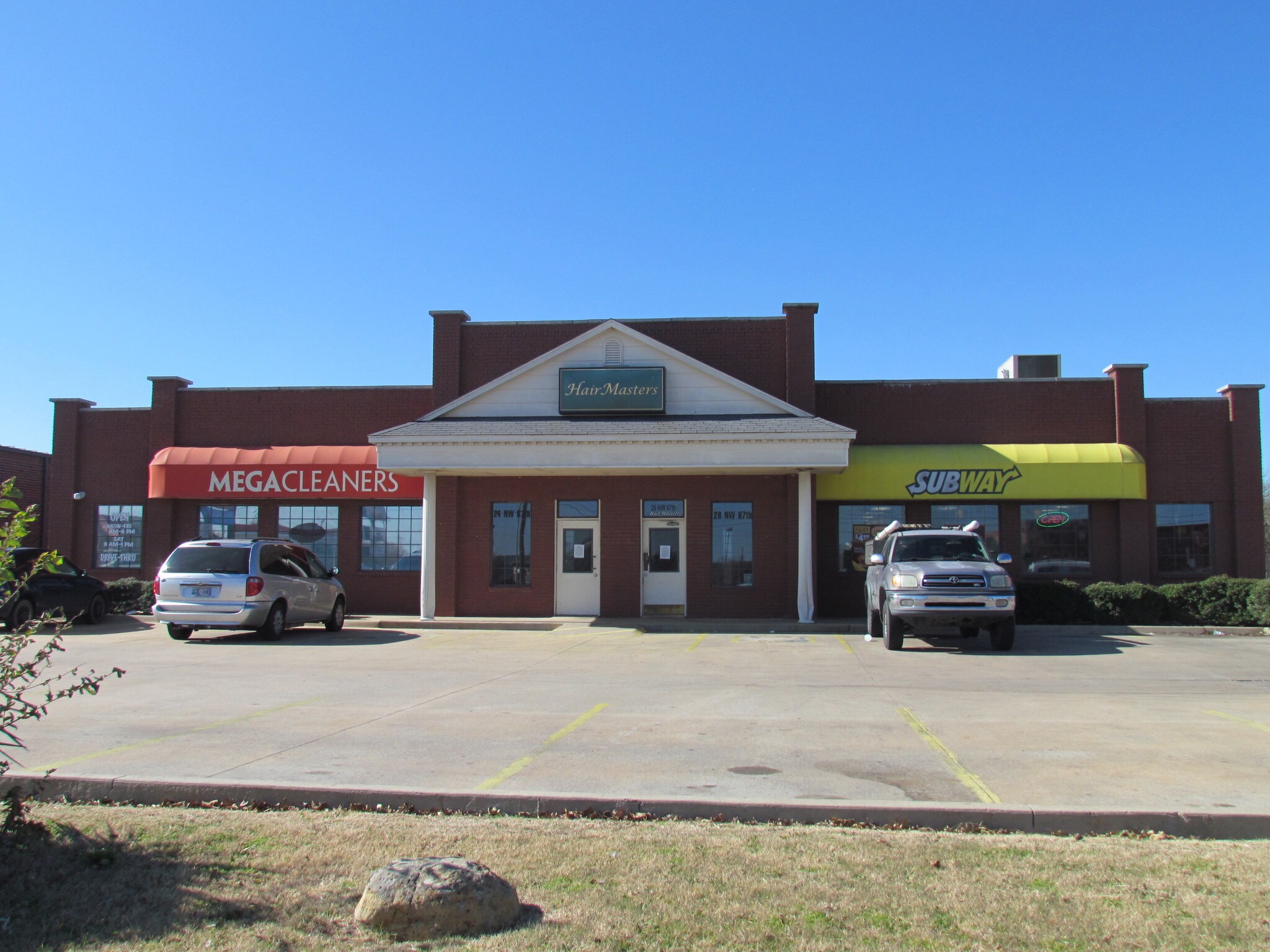 22 NW 67th St Lawton, OK 73505 Retail Property for Lease on
