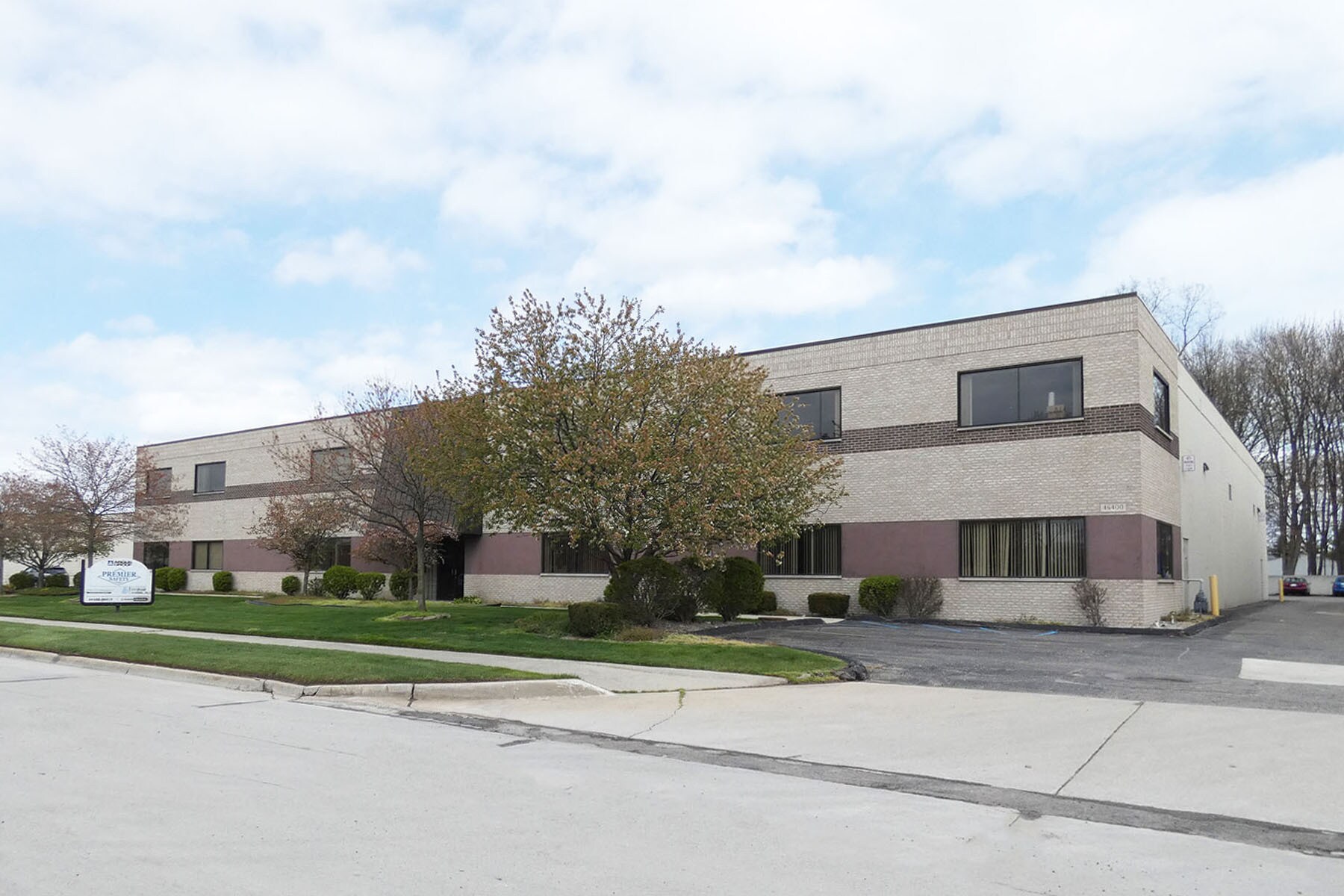 46400 Continental Dr, Chesterfield, MI for Rent