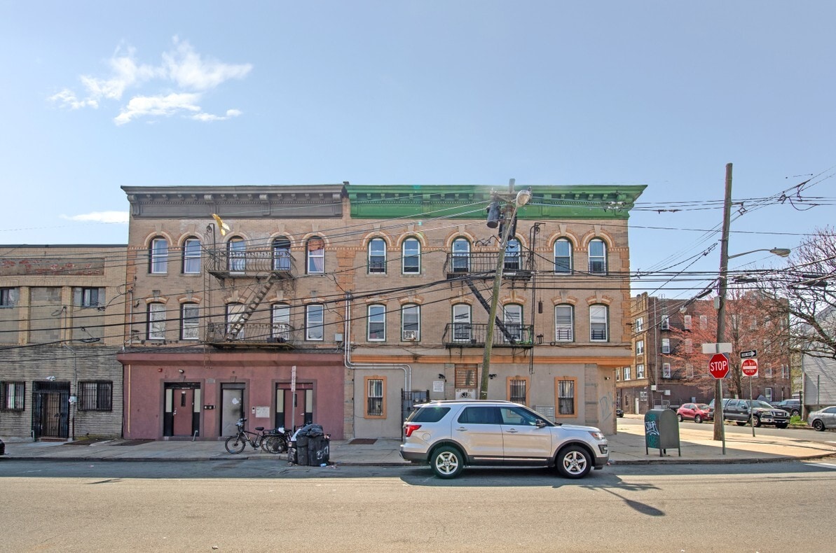 487-489 18th Ave, Newark, NJ for Sale